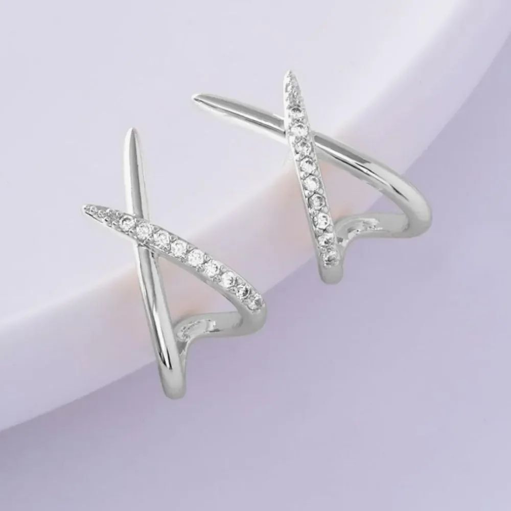 🔸️⏭️NIB Sterling Silver Plated Cubic Zirconia Cross Earrings